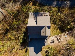 Whispering Pines Retreat By Ghosal Luxury Lodging