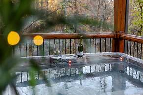 Whispering Pines Retreat By Ghosal Luxury Lodging