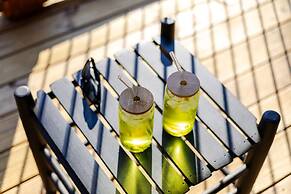 Whispering Pines Retreat By Ghosal Luxury Lodging