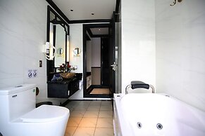 Lotus D'Orient Cruise