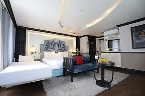 Lotus D'Orient Cruise