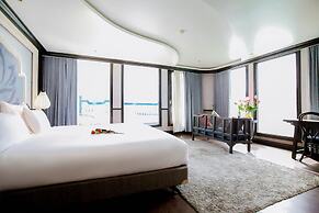 Lotus D'Orient Cruise