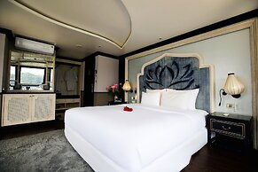 Lotus D'Orient Cruise