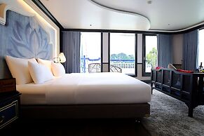 Lotus D'Orient Cruise