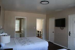 Elsinore Hot Springs & Lodge