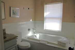 Elsinore Hot Springs & Lodge