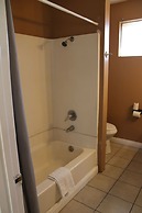 Elsinore Hot Springs & Lodge