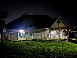 Charming 5-bed House in Kigali