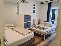 Nice 2 Double Bed in Sunny House in Amsterdam West