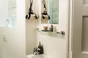 Nice 2 Double Bed in Sunny House in Amsterdam West