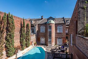 The Manor on St. Philip