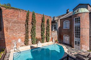 The Manor on St. Philip