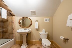 The Manor on St. Philip