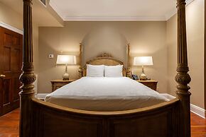 The Manor on St. Philip