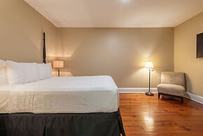 The Manor on St. Philip