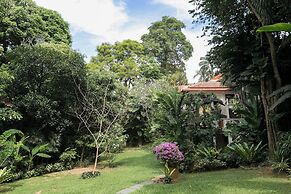 Katamanda Villa Chanti pool with gardens near Kata beach