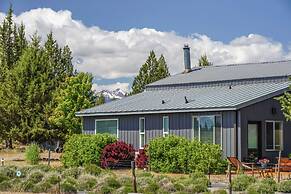 The Gem Estate by Avantstay Modern Farmhouse w/ Lavender Fields + Hot 