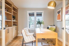 The Gem Estate by Avantstay Modern Farmhouse w/ Lavender Fields + Hot 