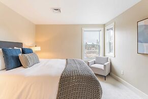 The Gem Estate by Avantstay Modern Farmhouse w/ Lavender Fields + Hot 