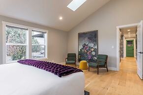 The Gem Estate by Avantstay Modern Farmhouse w/ Lavender Fields + Hot 