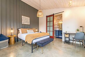 The Gem Estate by Avantstay Modern Farmhouse w/ Lavender Fields + Hot 