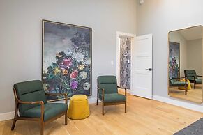 The Gem Estate by Avantstay Modern Farmhouse w/ Lavender Fields + Hot 