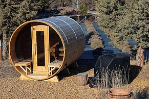 The Gem Estate by Avantstay Modern Farmhouse w/ Lavender Fields + Hot 