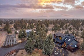 The Gem Estate by Avantstay Modern Farmhouse w/ Lavender Fields + Hot 