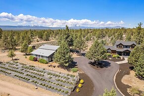 The Gem Estate by Avantstay Modern Farmhouse w/ Lavender Fields + Hot 