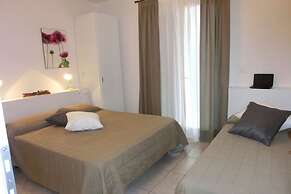 Modern Flat With big Terrace in Residence With Pool