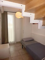 Poolside Views From Comfy Apartment