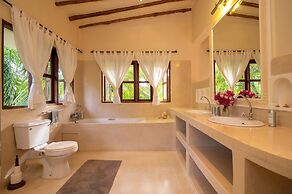 Allamanda Oleander Suite by YourHost