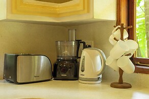 Allamanda Oleander Suite by YourHost