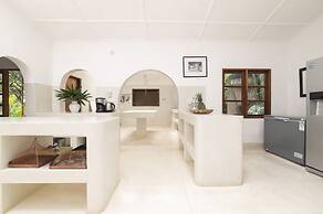 Allamanda Oleander Suite by YourHost