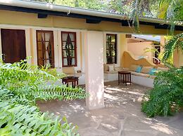 Allamanda Oleander Suite by YourHost