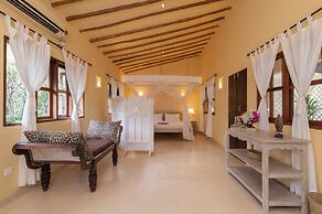 Allamanda Oleander Suite by YourHost