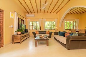 Allamanda Oleander Suite by YourHost