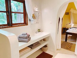 Allamanda Oleander Suite by YourHost