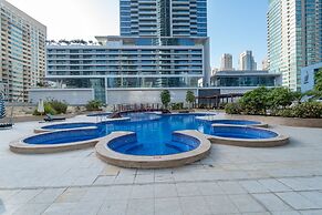 Dubai Marina - Stunning Huge 4 Bedroom Apts Near JBR - Gym - Pool - Pa