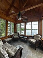 Owl House Limit 8 3 Bedroom Home by RedAwning