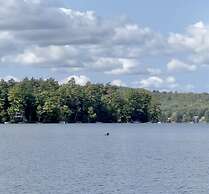 Owl House Limit 8 3 Bedroom Home by RedAwning