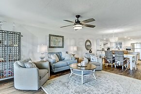 202 Atlantis 2 Bedroom Condo by RedAwning