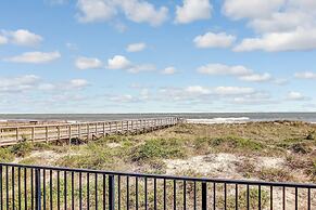 202 Atlantis 2 Bedroom Condo by RedAwning