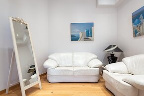 Acropolis Elegant Penthouse