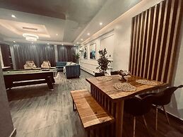 Granville Penthouse Apartments