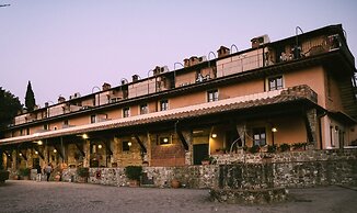Farmhouse in San Donato Fronzano
