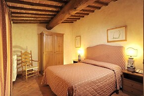 Farmhouse in San Donato Fronzano