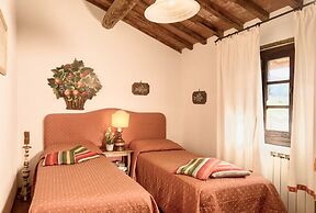 Farmhouse in San Donato Fronzano