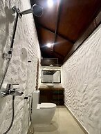 Atholhu Residence