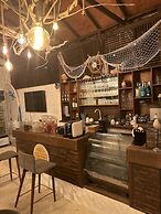 Atholhu Residence